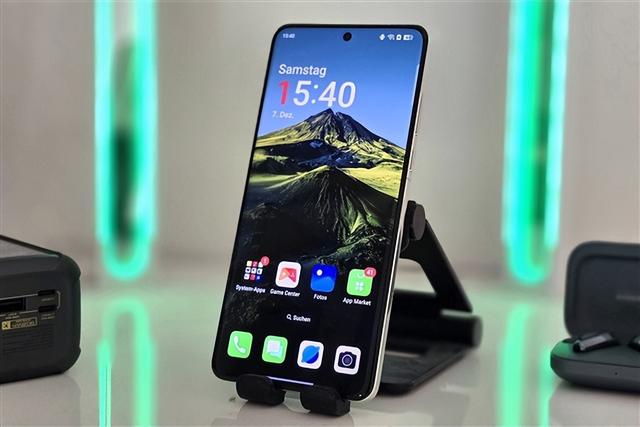 一加15真机曝光，取消联名哈苏和2K屏，主打游戏性能对标红米