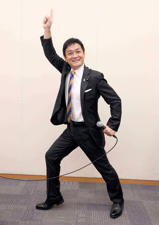 日本“执政联盟”宣布解体，高市早苗的后台全烂了