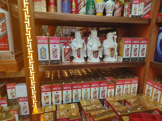 电商暴打茅台，从3000跌到1499元，批发商1640元拿货赔钱卖