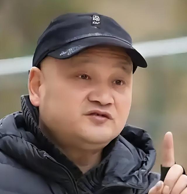 后续！网红开飞机直播坠机身亡，飞机花了35万，烧得只剩一条腿了