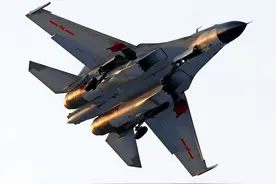 歼11战机牛在哪？美国都不敢轻视 ，5分钟看懂歼11的威力图片