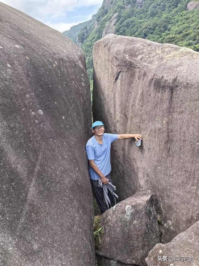 揭西猴面石徒步登山