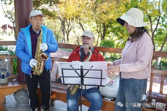 连然引力：吸引世界旅人的小城密码