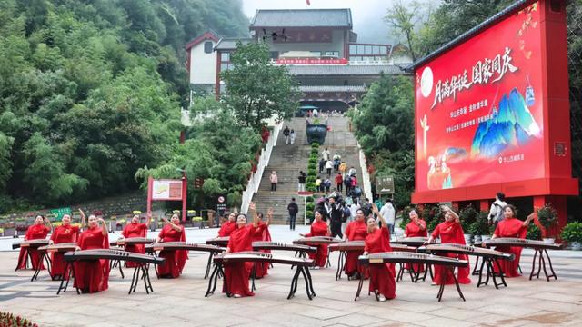 双节出游别扎堆！华山邀你赴一场“非遗与秋景”的浪漫之约！