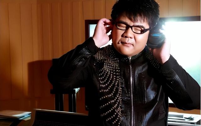善恶终有报！狂妄自大的“盲人”歌手杨光，终究付出了惨痛代价！