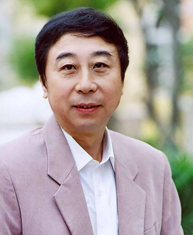 一级演员闫学晶塌房	，她做错了两件事