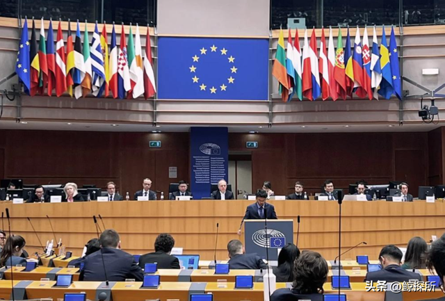 出大事了，特朗普不宣而战，多艘船只被击沉，俄伊巴纷纷火速表态