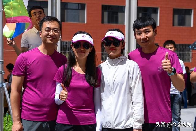 从记者到跑圈黑马！他十年跨界死磕一件事，营收破亿成创业教科书