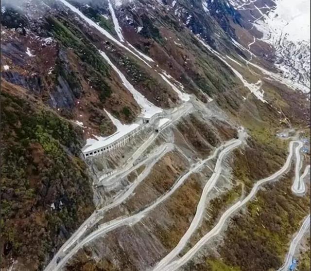 从1961年到2013年，通往墨脱的公路，修了半个多世纪…