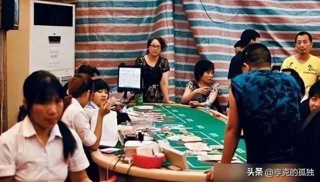 边境赌博有多可怕？女的裸体拍卖，男的生拔指甲，远比想象中可怕