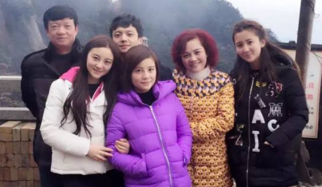 26岁就已离世！全身溃烂没钱医治而亡，被全家8口“吸血”多年