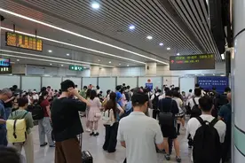 返程注意！广东多地将有强对流天气，多个路段将受暴雨影响，因车流量剧增，广东一高速路段临时封闭图片