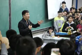 张雪峰预言成真！这4个专业今年“爆冷”，985大学招生惨淡图片