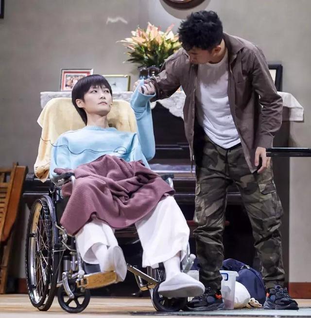 身价上亿有什么用？37岁患“不死癌症”的李宇春，给所有人提了醒