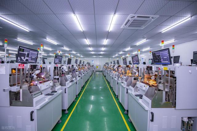 中国“立威”失败？荷兰拒绝服软，最大的冤大头已经浮出水面了！