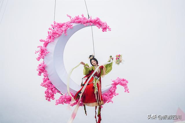 国潮涌动西岭，科技点亮冰雪，2025成都市冬季文旅消费季暨第26届西岭雪山南国冰雪季打造虚实结合的诗意盛宴