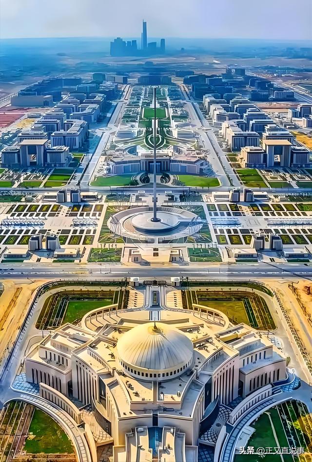 威武！俩中国女生埃及游，与当地5人互殴，完胜后获围观者竖拇指