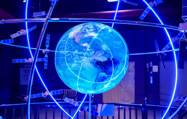 《自然》聚焦：蜂群当 “老师”，机器人群体智慧迎来新方向