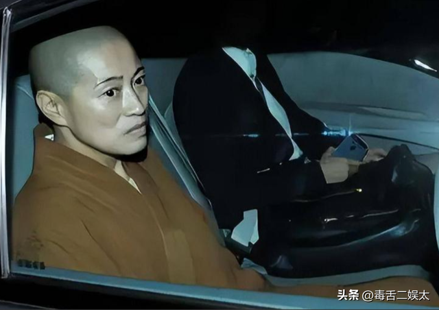 风流尼姑释智定：白天念经晚上夜店，东窗事发时，屋里还藏着假发