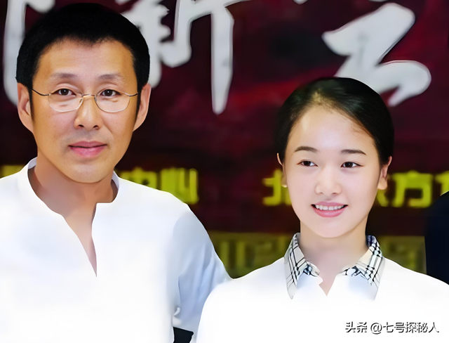 她曾是体操冠军，16岁被姜文带进娱乐圈，因长得太美绯闻多如牛毛