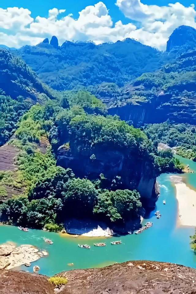 中国十大自驾游必去景点及路线