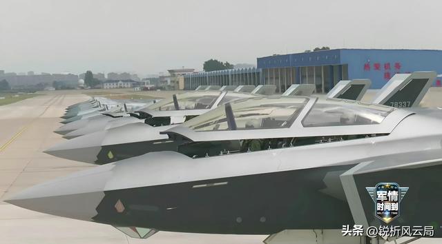 歼20S解锁反舰技能，美军航母遇最大克星，鹰击导弹+隐身作战碾压