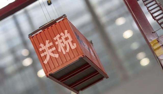 美欧关税战正式开打！特朗普先出招，他断定：欧盟绝不敢倒向中国