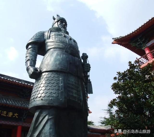 红叶落尽,赤山才露出真容颜!