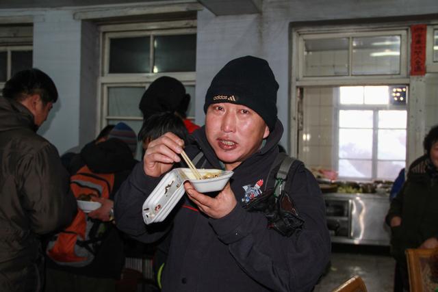 十二年前我在千山五龙宫寺庙吃粥！