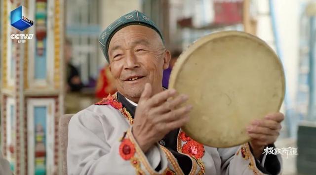 乘风好去，长空万里，直下看山河！CCTV-9《极致新疆》今日开播