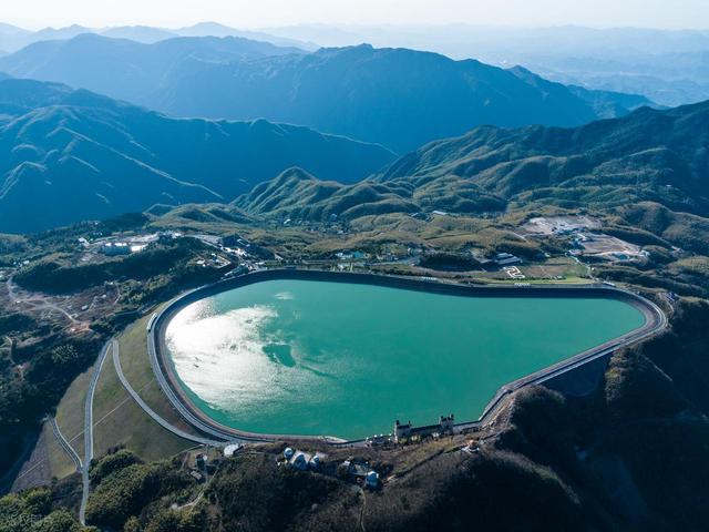安吉两日漫游指南：茶山·竹海·天池·瀑布，邂逅浙北的绿野仙踪