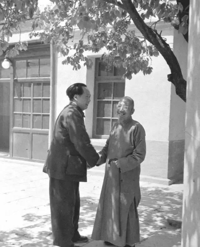 毛主席一生不进故宫	，终生再未回延安？周总理的一句话道出实情！