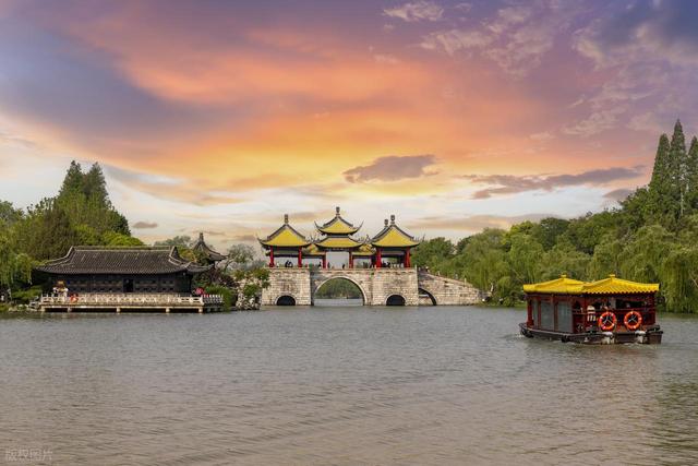 跟着男朋友到了扬州生活了一年了，说实话，我羡慕扬州的生活