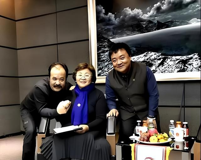 中亚铁娘子：赶跑两任总统后自己当总统，最大愿望就是与中国合作