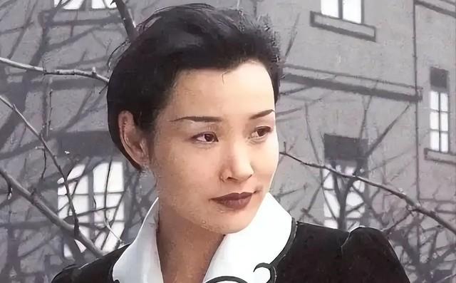 19岁被两名美国医生性侵，留美43年受尽屈辱，60岁归国后苦尽甘来