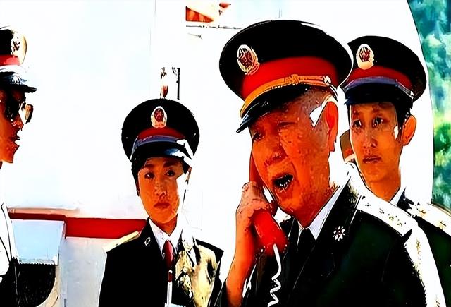 首！次访华就不尊重我国？中国当场撤走仪仗队：摆正态度再来吧。