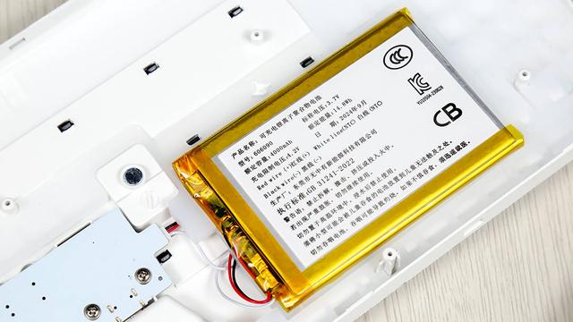 微星GK500W暗黑三模机械键盘：游戏办公两不误"无线自由"解决方案