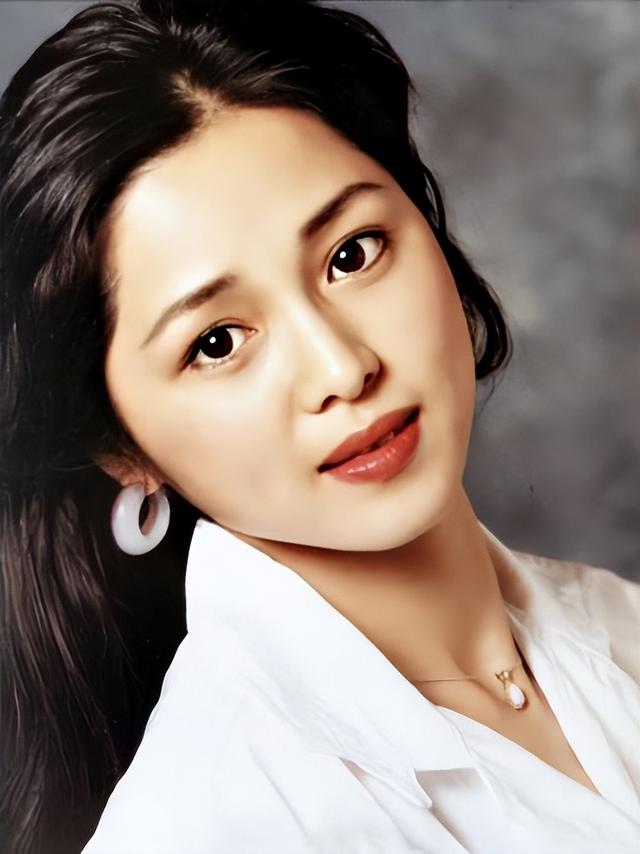 包养四个男人，嫁给70岁富翁？央视女主持私生活谣言真的太离谱