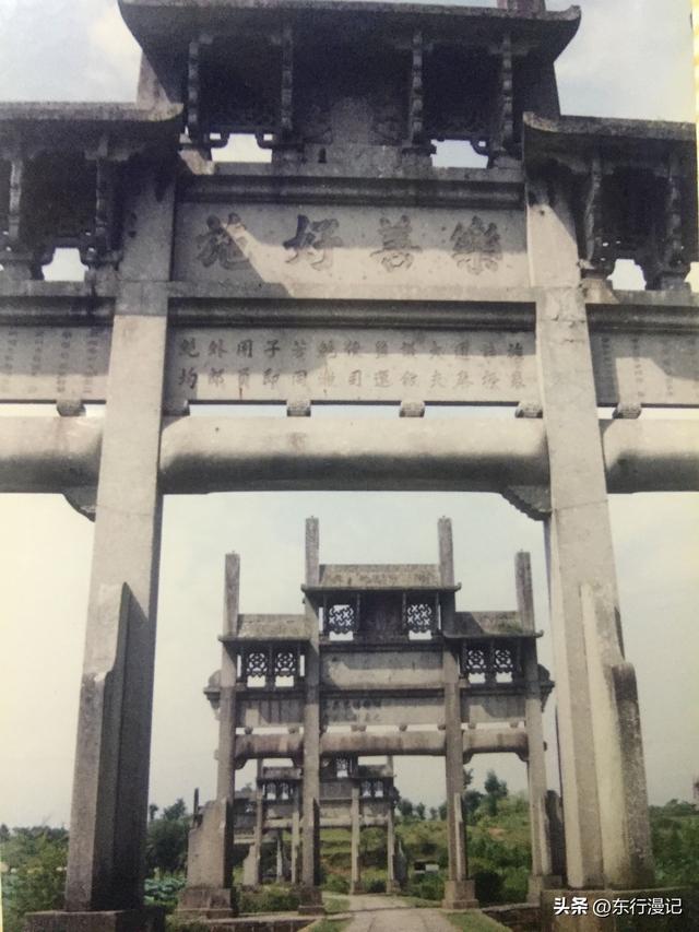 一场雨，让我闯进了26年前的徽州！那时的西递是一种原生态的美