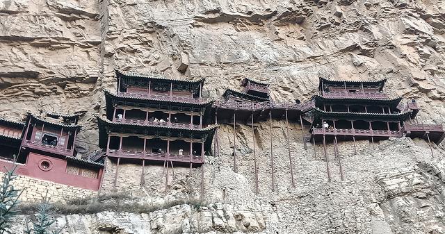 悬空寺探秘：我在悬崖上触摸了1500年前的北魏心跳