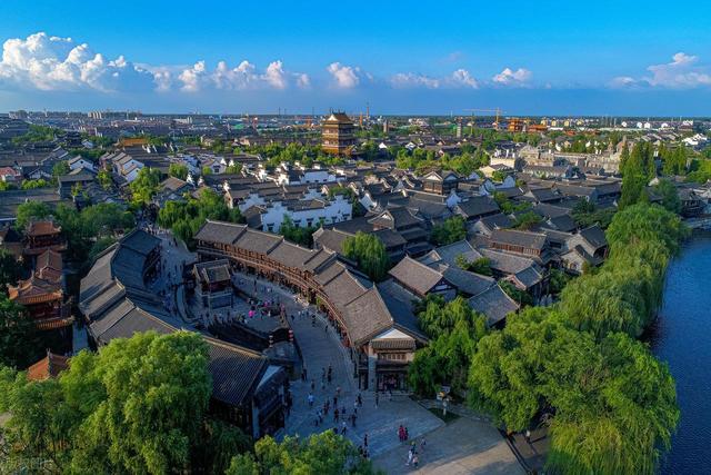 山东这座运河古城，夜景美到窒息，高铁直达还藏着地道鲁南味