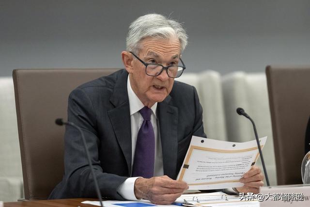 黄金暴涨背后，是时候上车还是小心为妙？涨到什么时候该跑路？