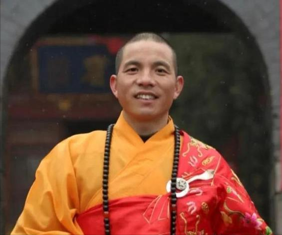 拔出萝卜带出泥！上任仅4天新主持完胜释永信，李冰冰意外被牵连