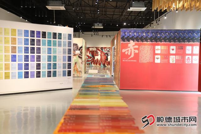 胡宝星职校玩转出圈！故宫敦煌展让师生迷上传统色