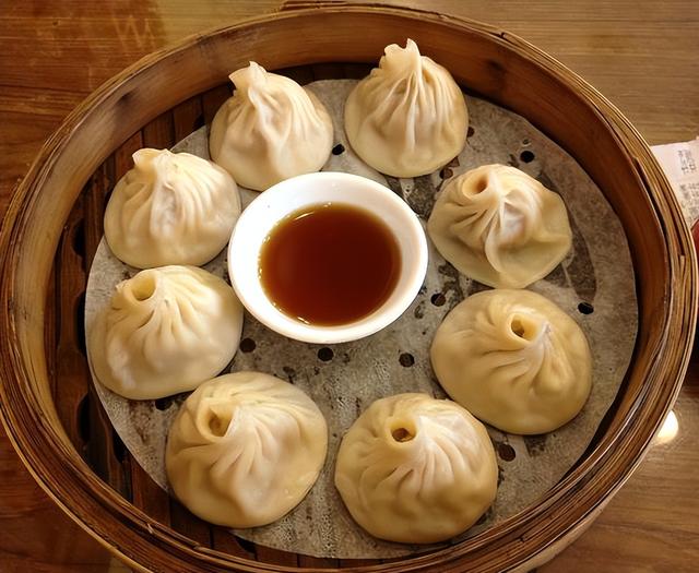 乌克兰姑娘来中国旅游，回国哭3天,坦言乌克兰与中国差距一目了然