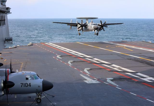 福建舰官宣入列，三航母战斗群成型，对世界的影响有多大？