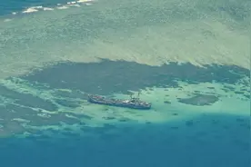 中国放行菲律宾补给船，菲：人员已轮换，我海军战舰连续抵近图片