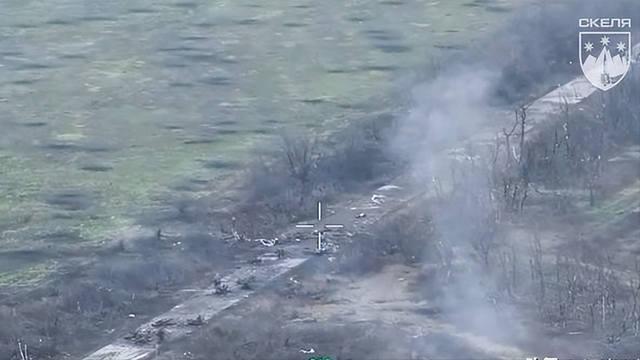 乌克兰终于如愿！俄军第76空降师炸了一整夜：集团冲锋却落入陷阱