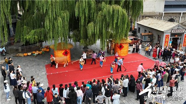 昔阳县大寨景区国庆假期迎来客流高峰