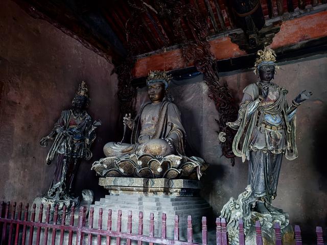 2025年稻城亚丁自驾之旅（5）新绛龙兴寺